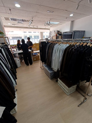 The Golden Landmark (D7), Retail #549238721
